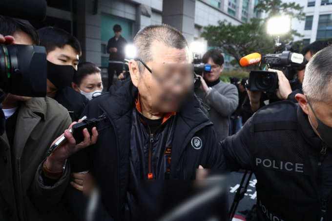 "겁만 주려 했다"더니…직원 확인하고 불 지른 '역삼 방화범' 살인미수 송치