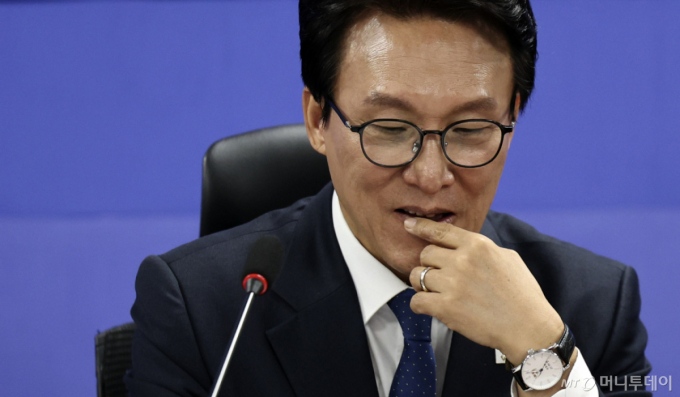 김민석, 또 도발한 유시민에 "분열 언어엔 답 안해"…당 일각선 "유, 험한 자해"