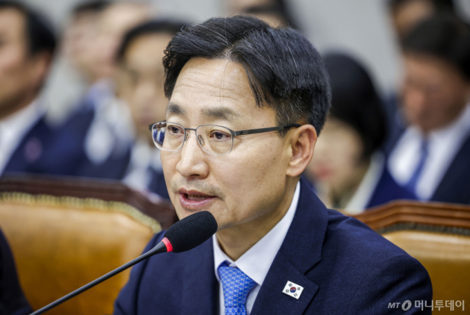 임광현, 李대통령 차남 관저 거주에 "미혼 자녀와 거주한 사례 많아"