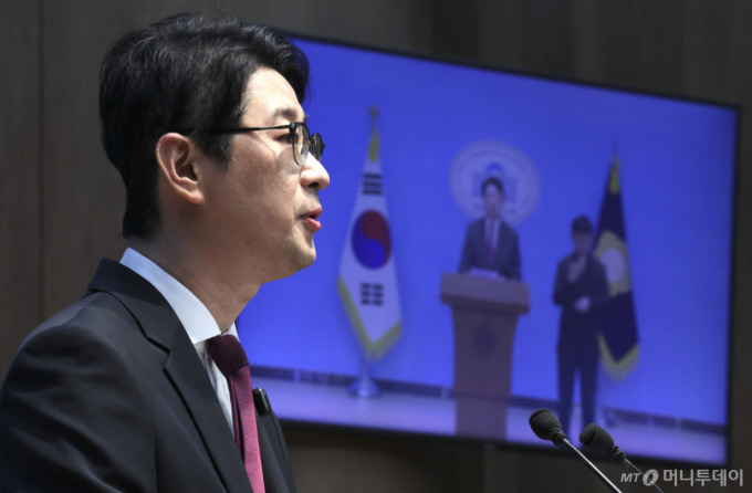 주진우 "대통령 가족 골프, 민주당에서도 말 달라…입장부터 정리하라"