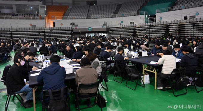 선관위 특검, 올림픽공원 반출 투표지 등 보전 조치…"추가 검증 대비"