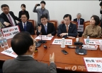 자유한국당 초선, 홍영표 항의방문