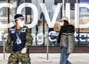 "이대로면 5~6월 코로나 2차 파동 온다"…중국서 나온 경고