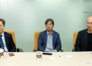 얼굴도 목소리도 분명 내 친구인데…'사람' 더 쉽게 속이는 'AI'