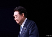 尹 "다수당의 횡포, 비상계엄 할 수밖에" 주장에…'정치' 강조한 헌재