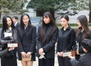 "뉴진스, 행사 한번당 50억씩 어도어에 배상"…법원 결정 나왔다
