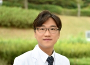 술·담배 즐기다 옆구리까지 아픈 복통이…최악의 암 부르는 '이 병'