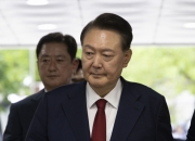 법원 "尹, 시민 1인당 10만원 지급"…'계엄 정신적 피해' 손배소 승소