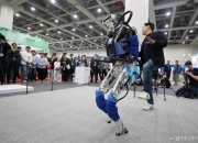 [단독] 뛰고 달리고…컴퓨터 밖으로 나온 AI, 오픈소스로 공개