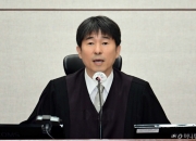 지귀연 "징징대지 마"...'내란' 결심공판서 변호인 준비부족 지적