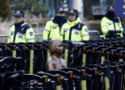 '소녀상 앞 불법집회' 단체 대표 입건…사자명예훼손 혐의