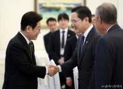 李대통령 "해외일정 취소하셨다고"...이재용 "당연합니다"