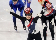 "진짜요?"...'2관왕' 김길리, 최민정 깜짝 은퇴 발표에 '눈물' 왈칵