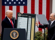 트럼프 '상호관세 철회' 행정명령 서명…'해방의 날' 이후 10개월만