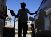 국제유가 배럴당 100달러 돌파...4년만에 다시 '오일쇼크'