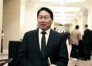 "무조건 가자" 최태원 결단 통했다..SK하닉 키오시아 지분가치 14조