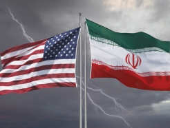 핵합의 복원 압박? "美, 이란산 원유 밀거래한 기업 제재 검토"