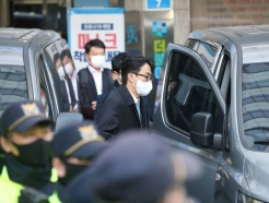 민주당 "檢, 6개 문서파일 압수…김용 혐의 무관한 문서 파일"