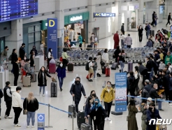'여객 회복률 72%' 2월도 날아오른 항공업계…관건은 '공급'