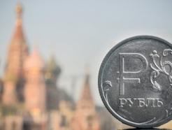 '사람도 돈도 없다' 고유가 덕에 버틴 러시아 경제 '균열'