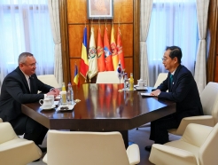 27년만에 루마니아 방문한 한국 총리 "원전·방산 협력 강화"
