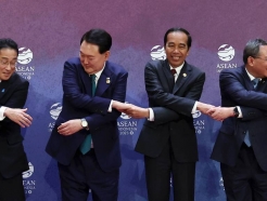 "한국-일본, 협력 안하면 각자 외톨이 될수도"
