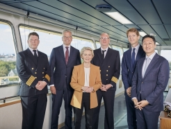 HD현대 정기선, '유럽 친환경 선박' 공략 위해 세계 누빈다