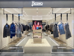 명품 패딩 브랜드'에르노' 한국서 세계 첫 면세점 매장 오픈