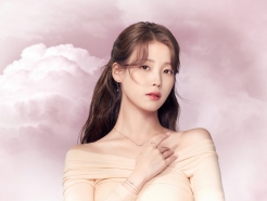 제이에스티나, 아이유의 '핑크빛 미소 머금은 봄 여신' 2024 스프링 캠페인 공개