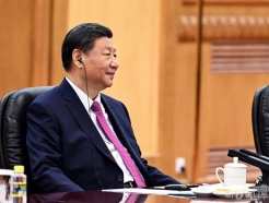 '시진핑 박수' 보면 중국 정책 보인다?…'양회' 관심사는