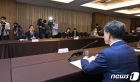  박능후 복지부 장관, 파업 예고한 최대집 의협 회장 회동