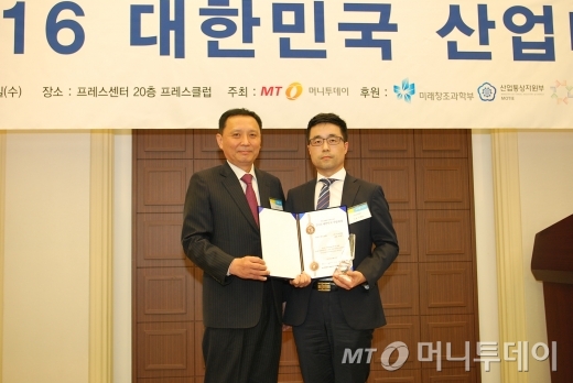 코아제타·타이거팀·애플파이스튜디오·레드테이블, 서비스혁신대상 수상 - 뉴스 썸네일 이미지