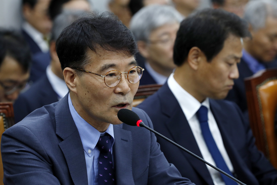 93억 자산가 장하성의 주식리스트 뭐가 들었을까 - 뉴스 썸네일 이미지