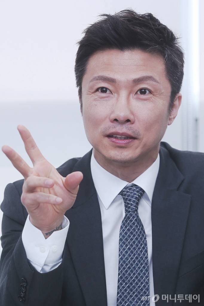 격투기·기타에 빠진 활자중독 홍보전문가 - 머니투데이