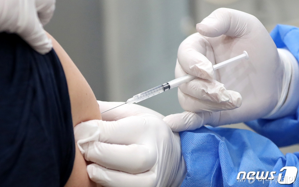 [爆卦] 韓國昨天單日疫苗接種71.3萬人次