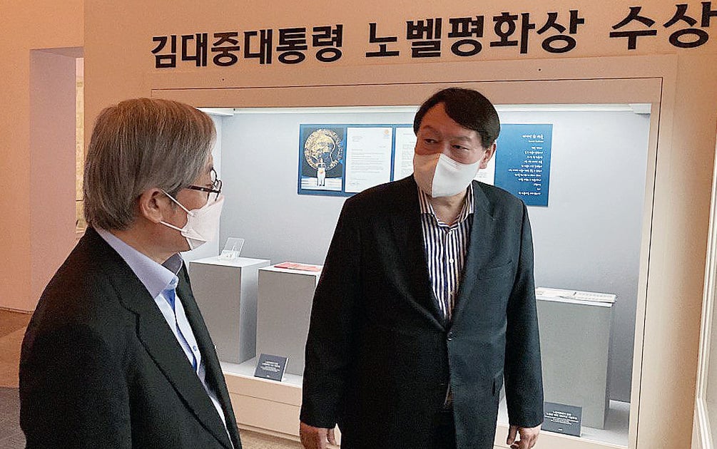 윤석열 정치인 데뷔 임박… 관전 포인트 세 가지 - Vimarsana News