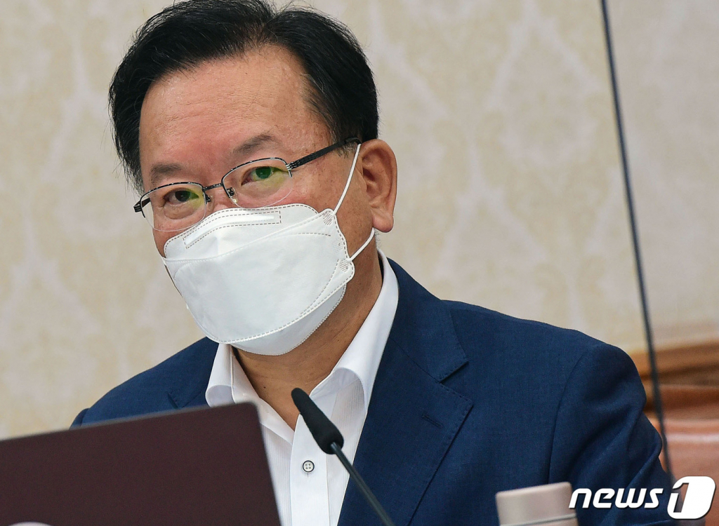 김부겸 총리 "최저임금 9160원, 노·사 대승적으로 수용해달라" - Vimarsana News