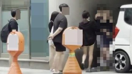 남학생은 목 조르고 여학생이 주물럭…일산 학폭 일파만파 - Vimarsana News