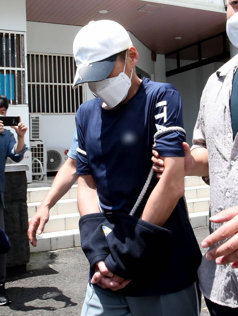 "엄마, 내가 제압할게"라던 제주 중학생…"밥 먹고 있어"가 마지막 통화 - Vimarsana News