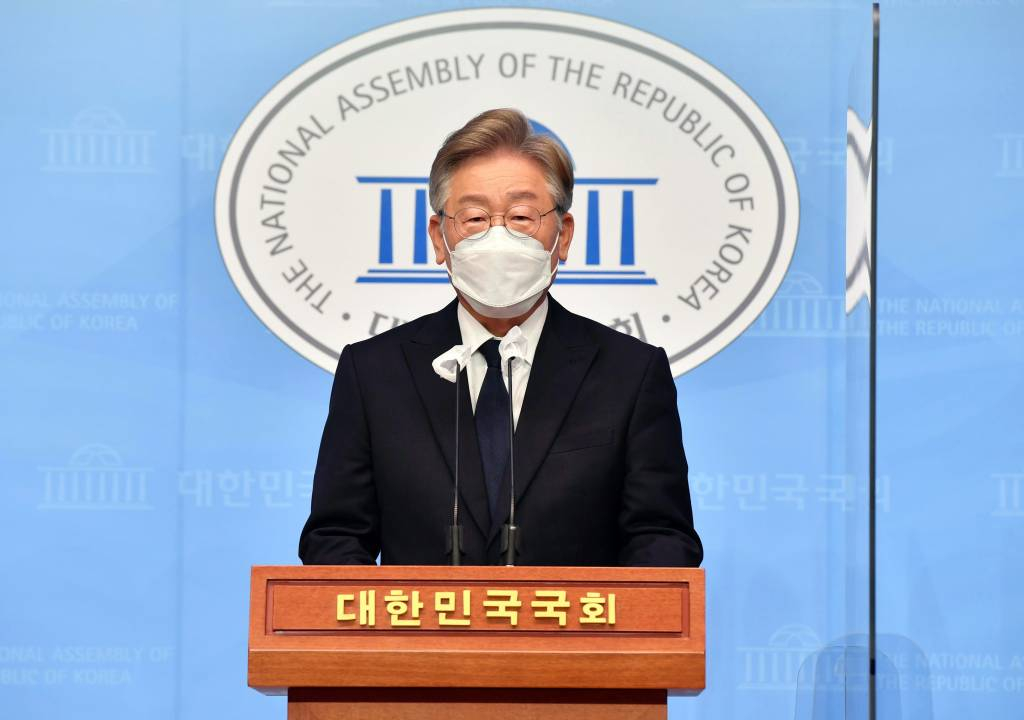 이재명 "기본주택 '100만호'"…무주택 '누구나' 고품질 장기임대 - Vimarsana News