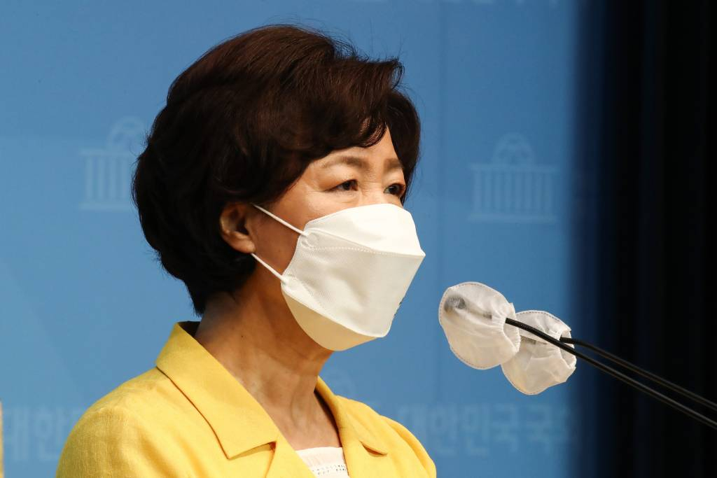 추미애 "기후정의 실현"…환경부→'환경정의부' 확대 공약 - Vimarsana News