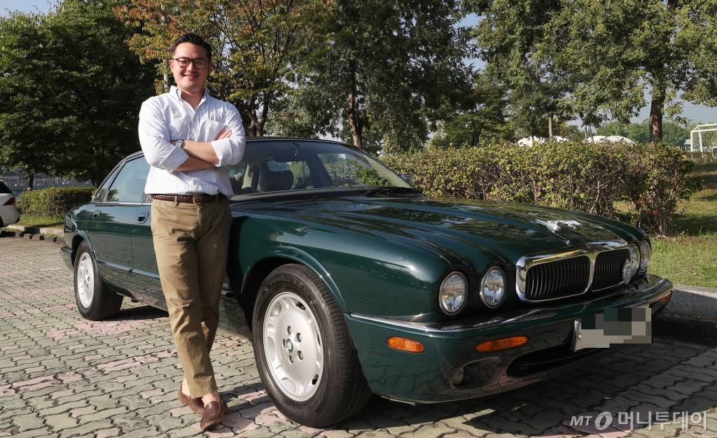 올드카부터 아트토이까지...'찐 수집가'들의 '무신사' 만든다 - 뉴스 썸네일 이미지