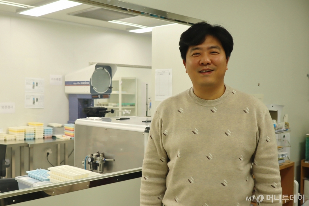 &quot;백내장 수술 후 초점 안맞아요&quot;...이런 부작용 없앴다, 어떻게? - 뉴스 썸네일 이미지