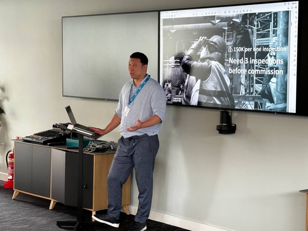 우크라이나 지뢰, 드론+AI 기술로 찾는다… 英 리버풀서 시연 - 뉴스 썸네일 이미지