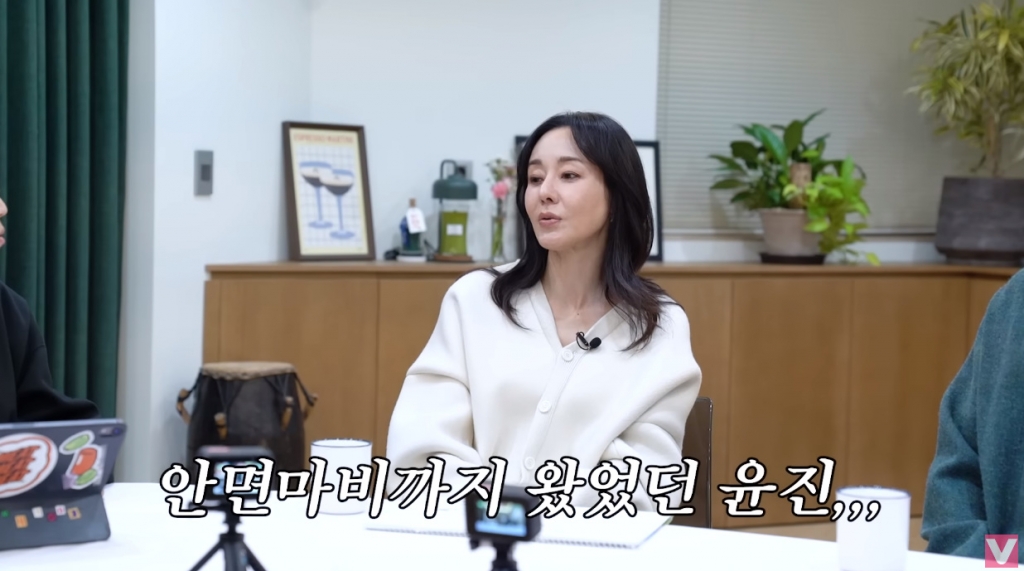 김윤진 "美진출 후 안면마비…외국 유명배우에 대시받기도" - 머니투데이