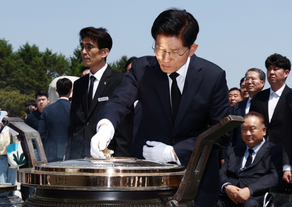 매도호가 안 내려간 김문수 테마…오늘밤 10시 트럼프 펜대에 초점