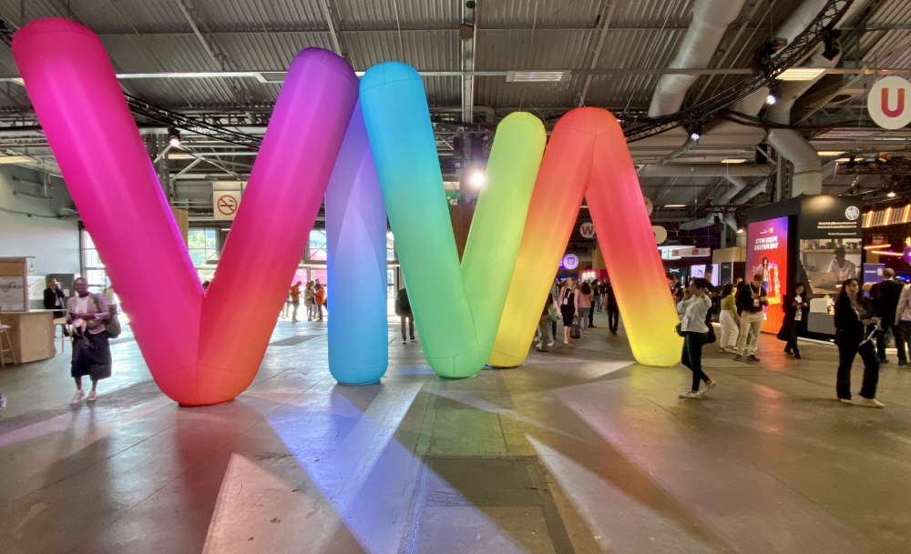 세계최대 스타트업 행사에 파리 '들썩'...AI 기술 뽐낸 K-스타트업 - 뉴스 썸네일 이미지