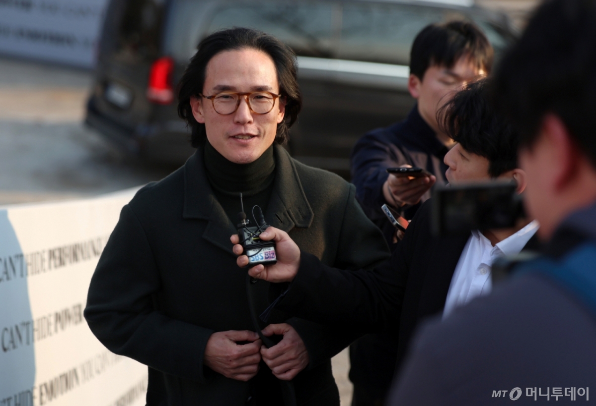 "0.5 티어 돼야 한다"던 조현범 회장, 구속 후 한국타이어 미래는 - 뉴스 썸네일 이미지