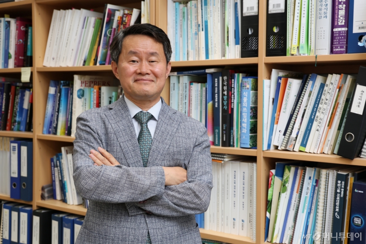 농작물 신품종 개발기간 3분의 1로 단축 "글로벌 애크테크 성장" - 뉴스 썸네일 이미지