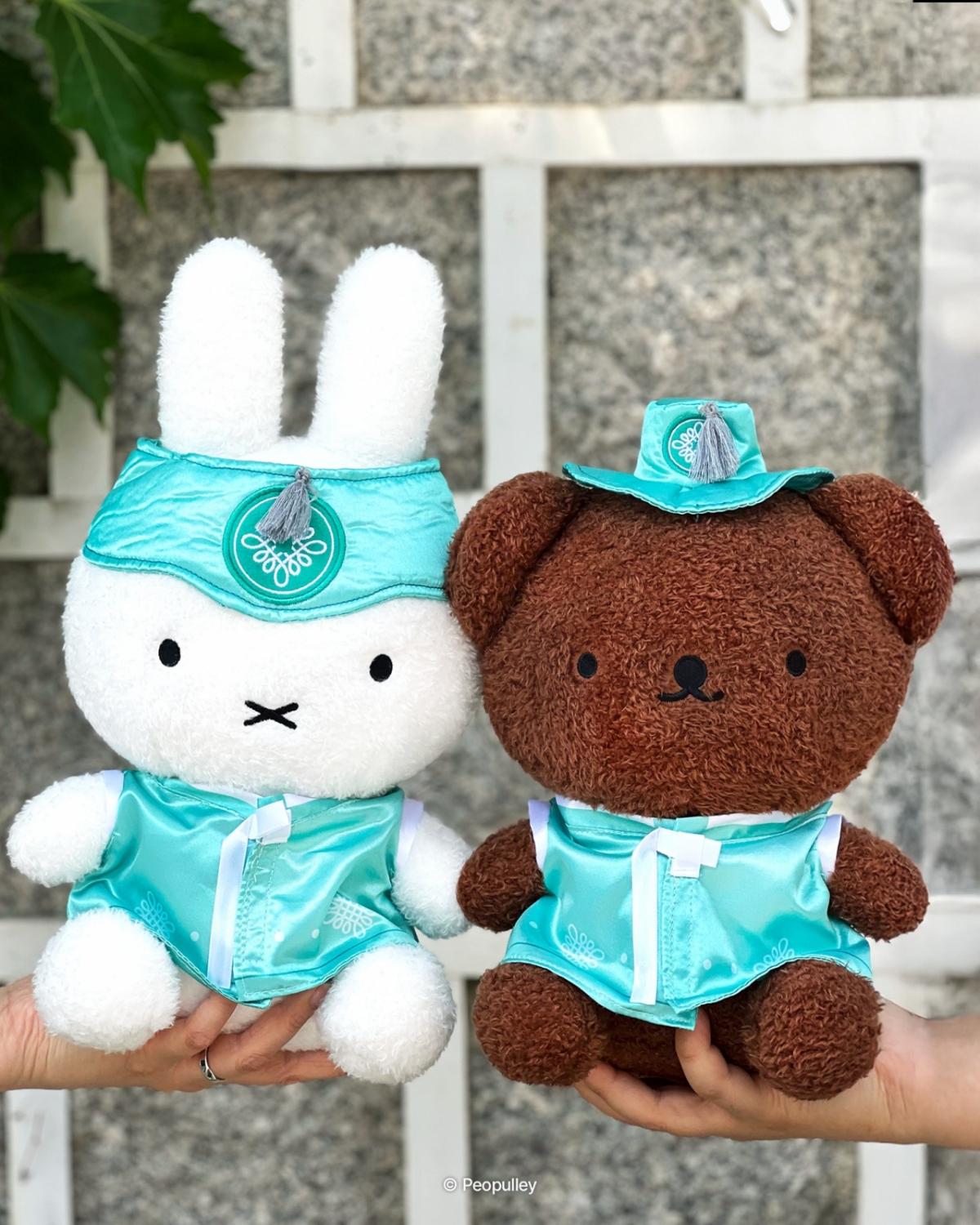 "한복 입은 미피 나왔다" 70주년 생일 기념 한정판 출시 - 뉴스 썸네일 이미지